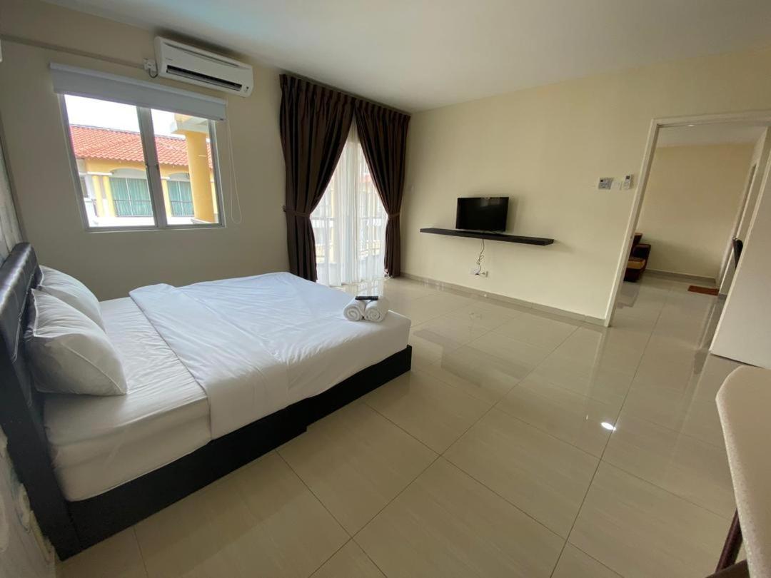 Tiara Desaru Resort Экстерьер фото