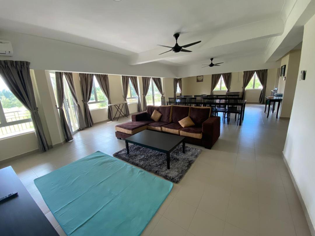 Tiara Desaru Resort Экстерьер фото