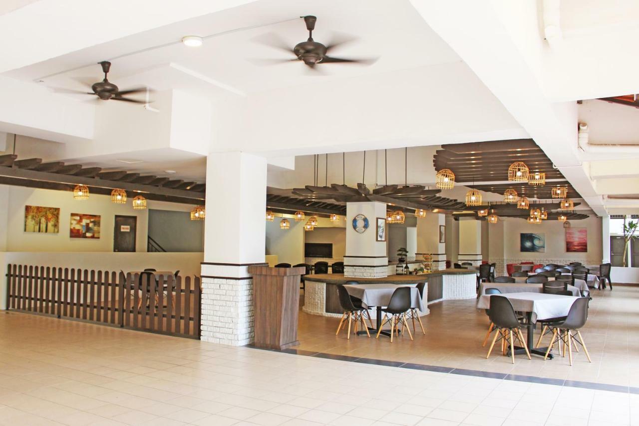 Tiara Desaru Resort Экстерьер фото