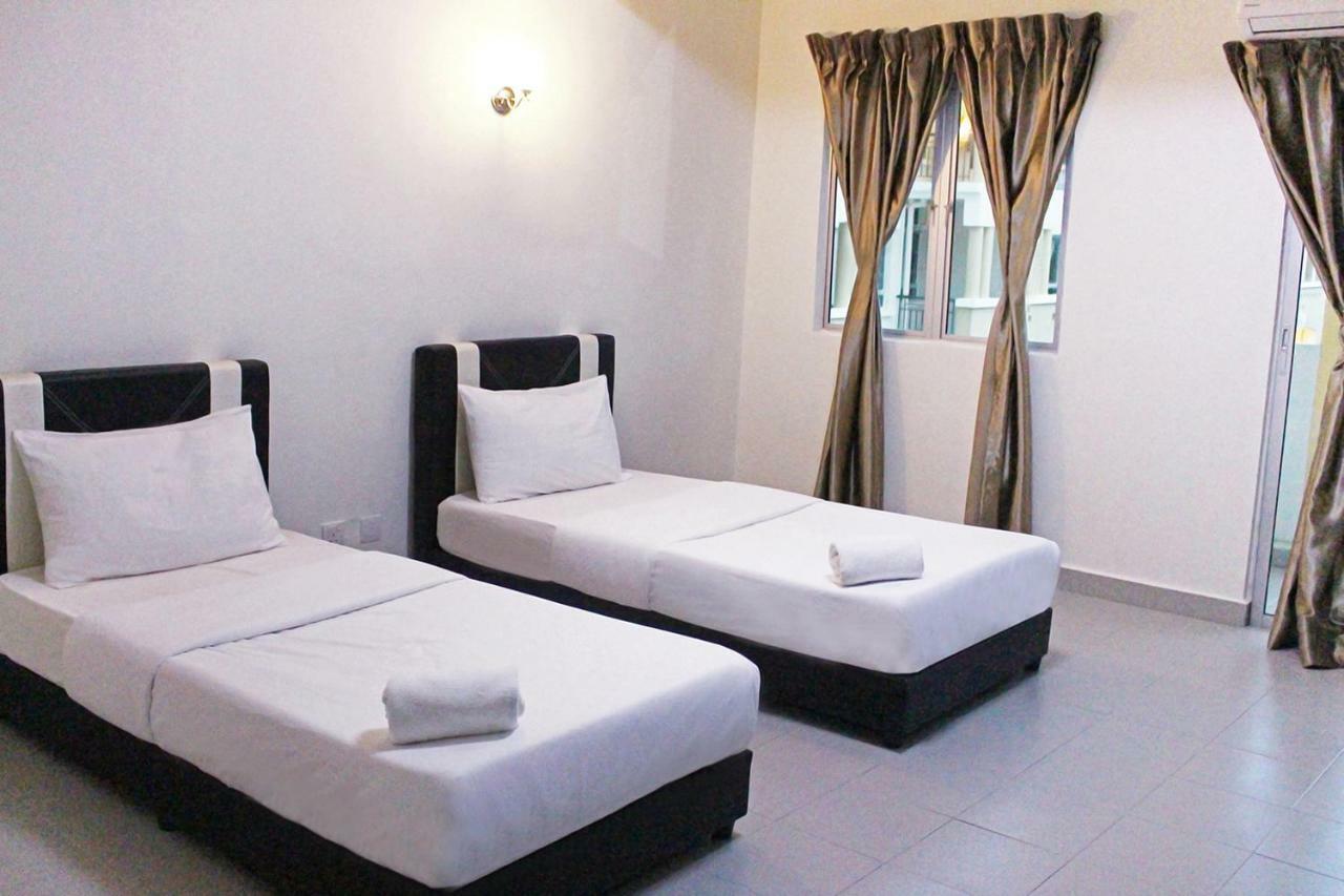 Tiara Desaru Resort Экстерьер фото