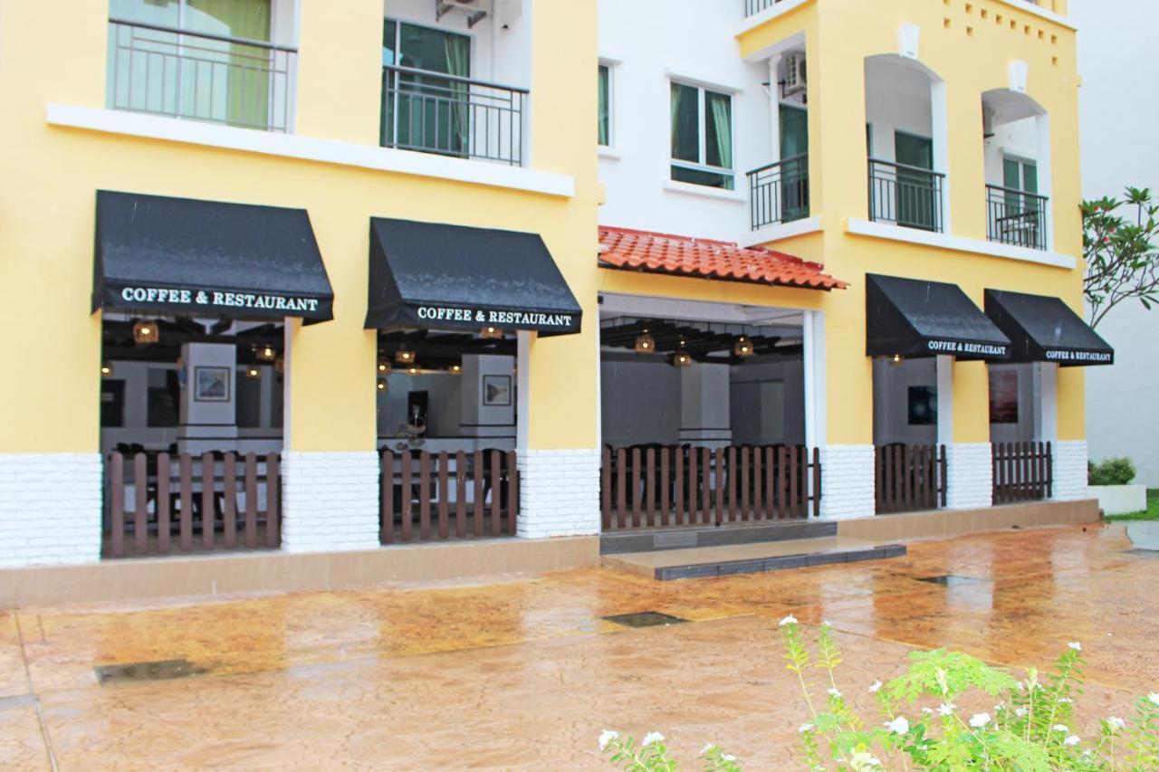 Tiara Desaru Resort Экстерьер фото